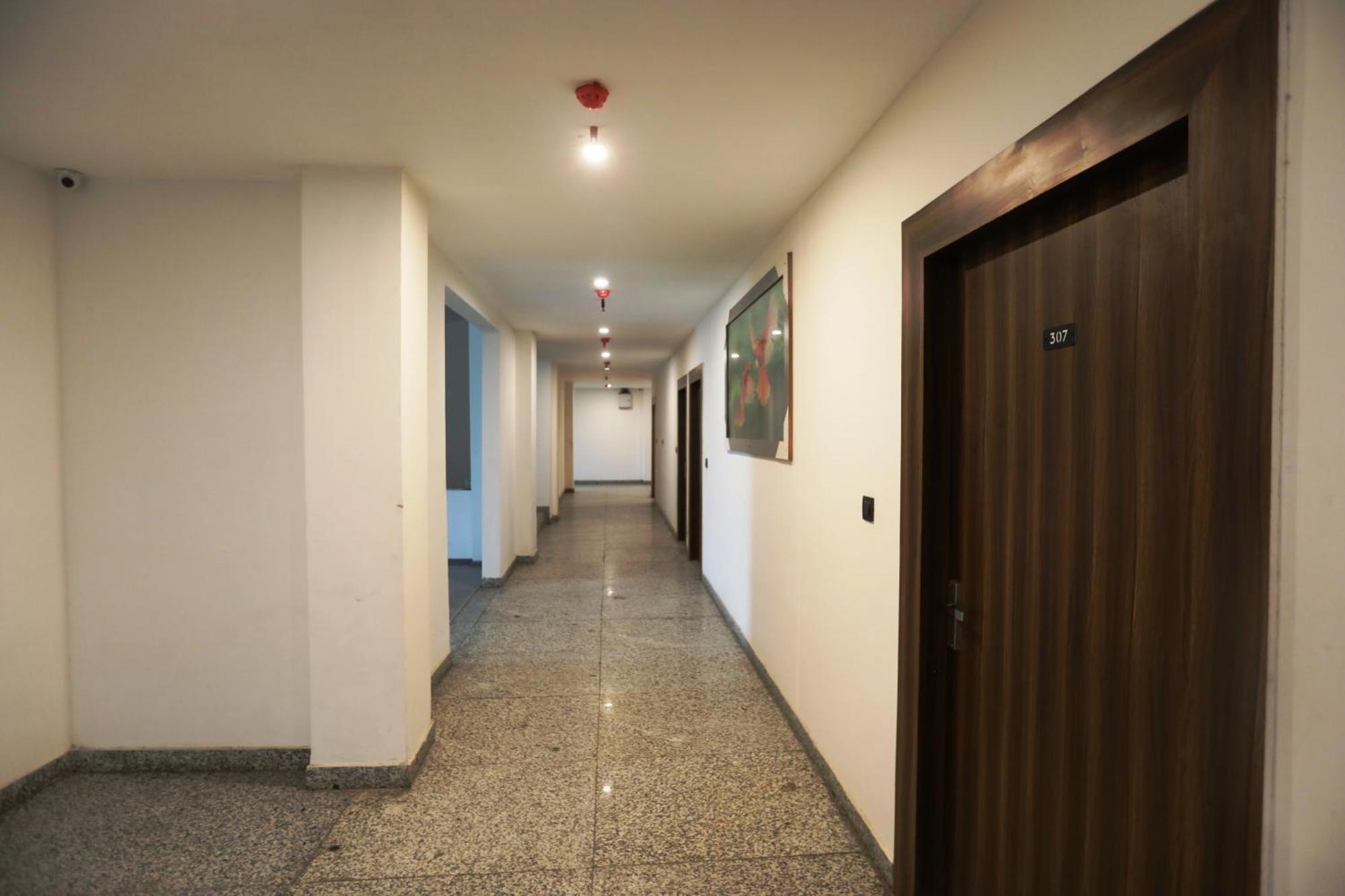 Hotel Noida Grand Sec 58 Exterior photo