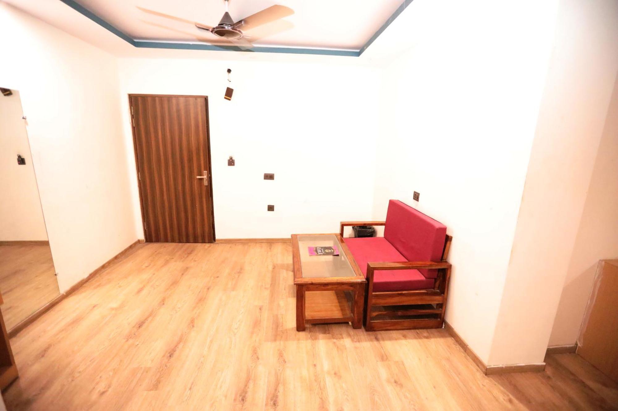 Hotel Noida Grand Sec 58 Exterior photo