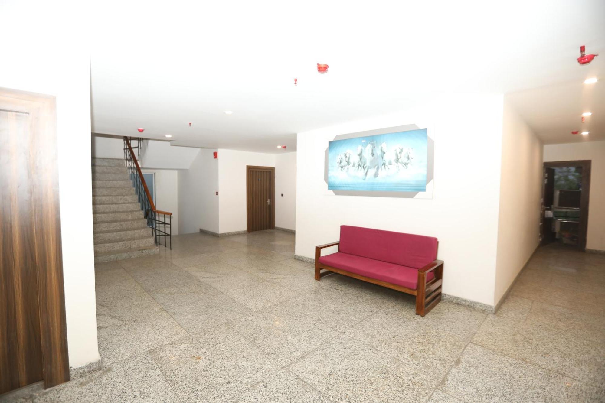 Hotel Noida Grand Sec 58 Exterior photo